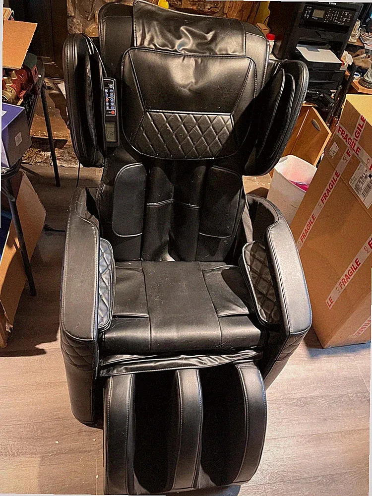 Gently used Ootori N500 Full Body Massage Chair- Zero Gravity Recliner-Black